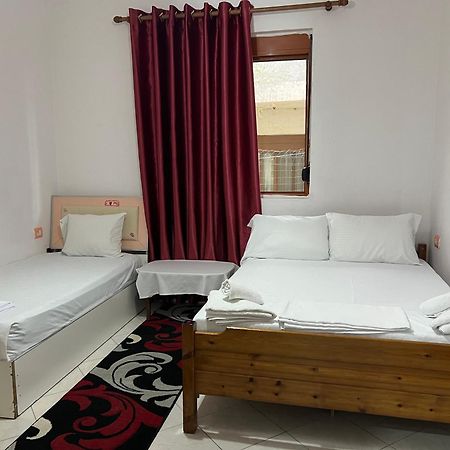 Ersi Apartment Durrës Buitenkant foto
